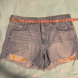 American Eagle Outfitters Light Blue Peek a boo pocket Distressed Women's Shorts
